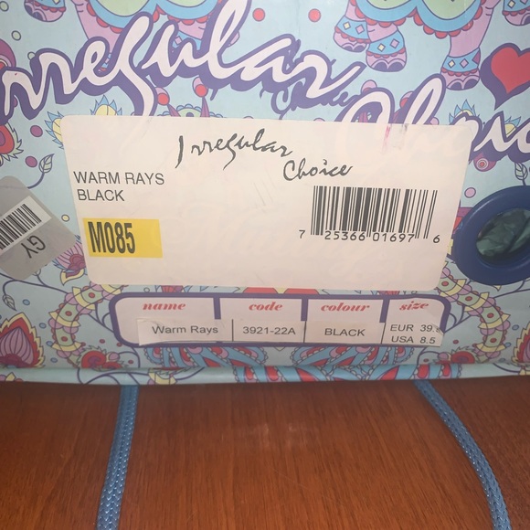 Irregular Choice Size 8 Women Black Velvet Pumps with Gold metal buckle detail. - Picture 8 of 8